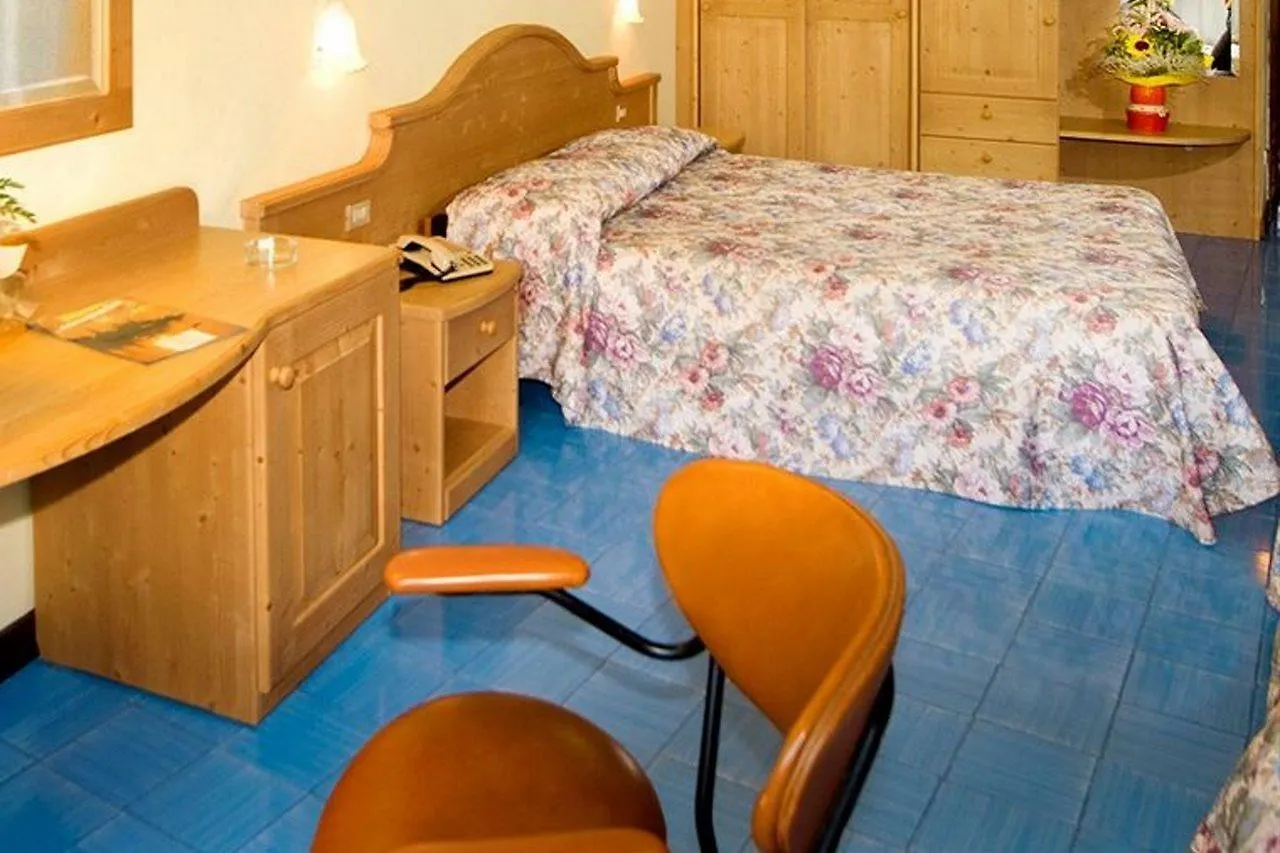 ***  Hotel Marco Polo Garda  Italy