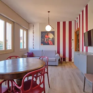 Apartment Residenza Antiche Mura, Garda (Verona)